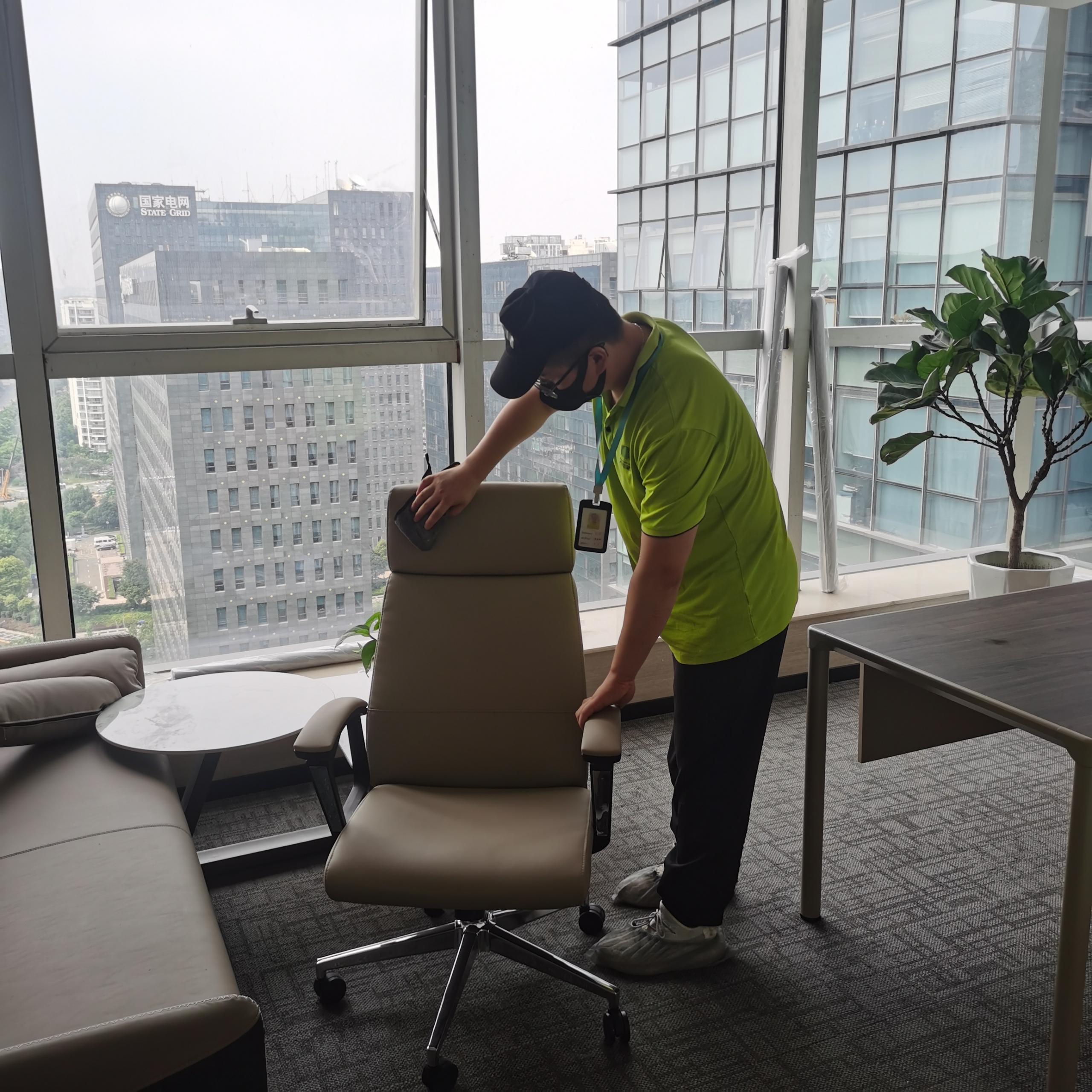 水擦拭家具除甲醛
